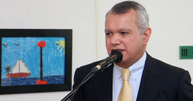 هكذا ترى الأحزاب المدنية حزب النور..الوفد:مفكك وغير واضح.. والمؤتمر: غير مؤثر والتحالف معه مستحيل..والمصريين الأحرار:عليهم التفرغ للدعوة..والحزب السلفى يرد: "آراء غير عاقلة وبعيدًا عن أعينكم أن نبتعد"