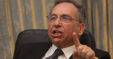 ممدوح حمزة: السيسى الرئيس المقبل.. والدولة أكبر من صباحى