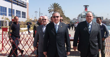 تعيين 1088 عاملا مؤقتا بميناء الإسكندرية