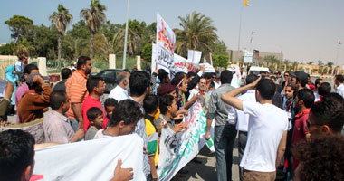 تكتل شباب السويس ينفى إسقاط شرعية المحافظ 