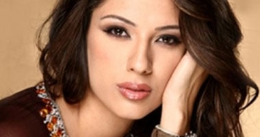 نادين نجيم تستعد لخوض أولى تجاربها فى التقديم التليفزيونى ببرنامج توك شو