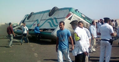 إصابة 24 سائحا و3 مصريين فى حادث أتوبيس سياحى بسفاجا