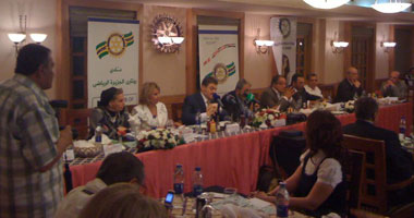 السيد البدوى: وزراء حكومة شرف مترددون وخائفون ومرتعشون 