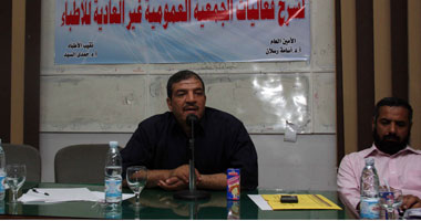 "الأطباء" تعد دراسة لمشروع "الكادر" لتضمينه بالدستور الجديد