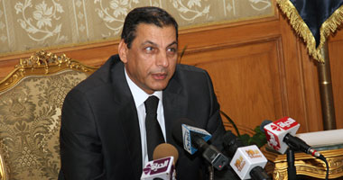 وزير الداخلية الجديد يزور "الوزارة" ويجتمع بـ"محمد إبراهيم"