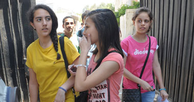 طلاب الثانوية العامة يؤدون امتحان الميكانيكا.. اليوم 