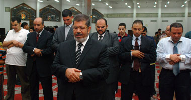 مرسى يؤم  أنصاره فى صلاة الغائب على روح الأمير نايف