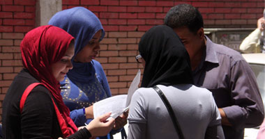 شكاوى وبكاء طلاب الثانوية العامة من التفاضل والتكامل بالجيزة