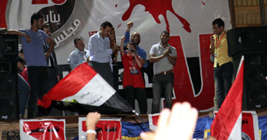 متظاهرو التحرير يواصلون الهتاف ضد الإعلان الدستورى المكمل