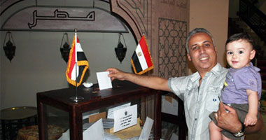 طباعة 242 ألف بطاقة اقتراع قبل ساعات من غلق باب تصويت مصريى الخارج