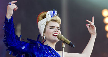 بالصور.. انتقاد إطلالة بالوما فيث فى مهرجان "Wight festival"