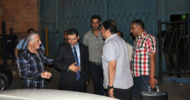 بالصور..محافظ الإسماعيلية يزور النادى الإسماعيلى بدون حراسة