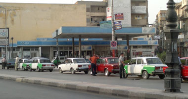 ضبط 9 أصحاب محطات وقود باعوا 40 ألف لتر فى السوق السوداء بالبحيرة