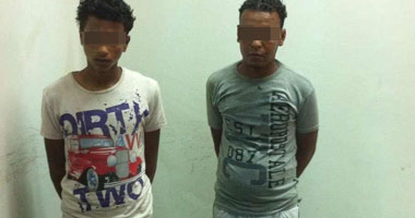 ضبط عاطلين تخصصا فى خطف حقائب السيدات بسوهاج