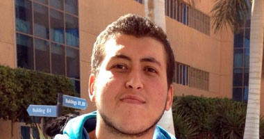 نجل "الشاطر" ساردا إنجازات الرئيس: "لسه مصدقين إن الرئيس باع الهرم" 