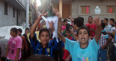 مسيرة لمئات الأطفال بـ"الهرم" و"فيصل" تطالب برحيل مرسى
