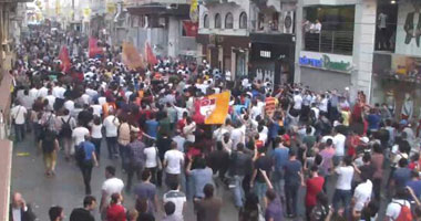 تظاهرة تركية مناهضة لبناء جدار عازل مع سوريا