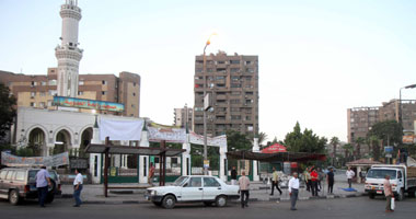 بالصور.. القوى الإسلامية تتوافد على "رابعة العدوية" فى جمعة "لا للعنف".. منصة رئيسية على الرصيف الموازى للمسجد.. ومواطنة تقتحم المليونية بلافتة "مدينة نصر.. لا ترحب بكم"..ومنشور يدعو للجهاد