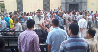 نشطاء الإسماعيلية ينهون محاصرتهم لـ"الحرية والعدالة" 