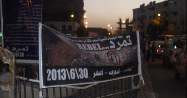 تمرد: كبار قادة الجيش فى حالة اجتماع دائم لبحث الموقف