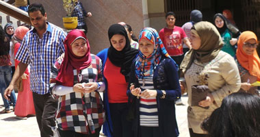 بدء امتحان اللغة الإنجليزية لطلاب الثانوية العامة 