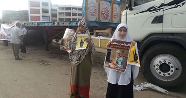 الإخوان ينظمون سلاسل بشرية بالدقهلية