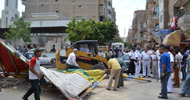 بالصور.. استمرار حملات الإزالة بحى الأربعين لليوم الثالث بالسويس