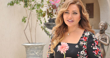 التليفزيون المصرى يكتب "التدخين ضار جدا بالصحة" على الشاشة