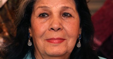 فتحية العسال.. تعلمت الكتابة من الجوابات وانفصلت عن زوجها ولم تهد له مذكراتها