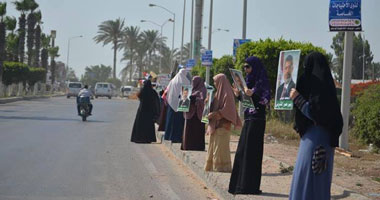 أهالى المنوفية يفرقون سلسلة بشرية للإخوان تهتف ضد الجيش
