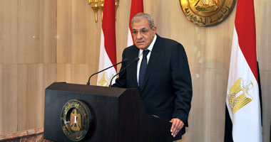 محلب: "مافيش حاجة هنخبيها" ومصممون على الشفافية 