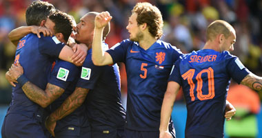 بالفيديو والصور.. هولندا تواصل الإمتاع وتُسقط أستراليا 3/2