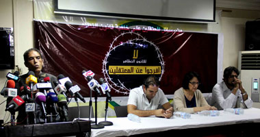 الأحزاب تعرض رسائل من المحبوسين على خلفية قانون التظاهر