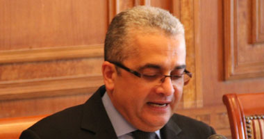 وزير البحث العلمى يغادر القاهرة للمشاركة فى منتدى العلوم الثانى بالمغرب