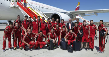 بالفيديو.. منتخب إسبانيا يتوجه للملعب لمواجهة هولندا