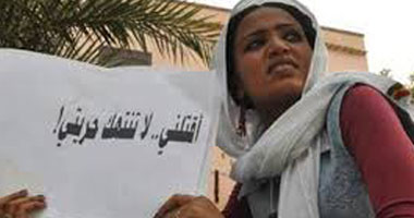 السودانية "المرتدة" تغادر إلى إيطاليا على متن طائرة حكومية برفقة مسئول إيطالى.. حكم عليها بالإعدام وأفرج عنها شريطة بقائها فى البلاد.. وحكومة الخرطوم تقر: تعرضنا لضغط دولى "لامثيل له" لإلغاء الحكم