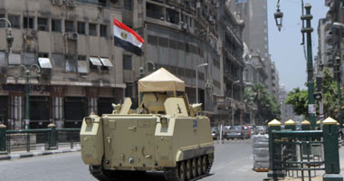 الجيش يواصل إغلاق ميدان التحرير أمام حركة المرور