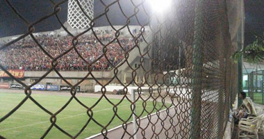 بالصور.. جماهير الأهلى تحتفل بالفوز على الزمالك فى مدرجات التتش