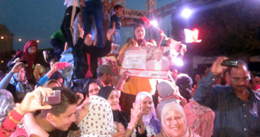 بالصور .. بدء الاحتفال بفوز السيسى فى الإسماعيلية