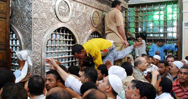 الليلة الختامية لمولد السيدة زينب.. بلطجة وتحرشات و"دى جى"