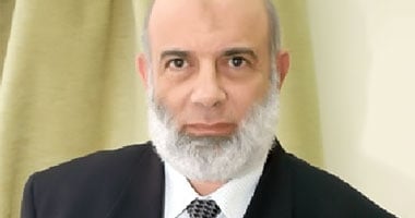 وجدى غنيم: أحترم الجيش.. وضباطه ناقمون على المجلس العسكرى