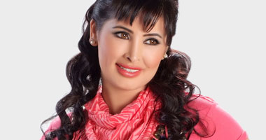 مروة محمد تنتهى من "شكرا للأشواك"