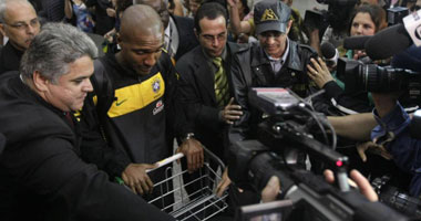 بالصور.. أمن البرازيل يحاصر المنتخب بعد خروجه من المونديال