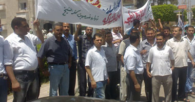 تظاهر أصحاب باكيات المعرض الدائم بكفر الشيخ