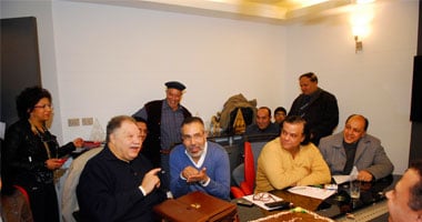 يحيى الفخرانى يحتفل بـ"لازم بابا يحب"
