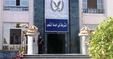ضبط عامل بحوزته سيارة مهربة جمركيا بمدينة الضبعة