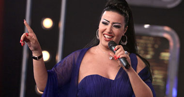 سمية الخشاب تتلقى علقة سخنة بسبب فيفى عبده 
