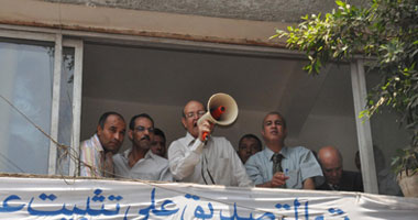 محافظ الجيزة: 300 جنيه منحة لـ10 آلاف عامل بالهيئة 