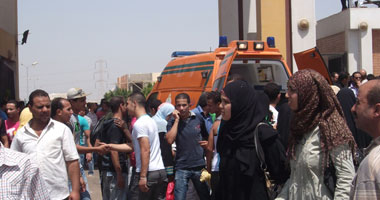 تجدد مظاهرات عمال شركات الاستثمار بالمنطقة الحرة بالإسماعيلية 