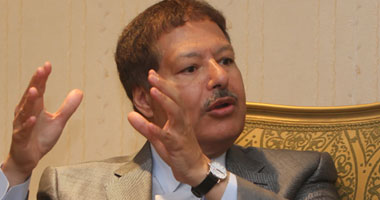 الدكتور زويل يهنئ المسيحيين بأعياد الميلاد الجديد